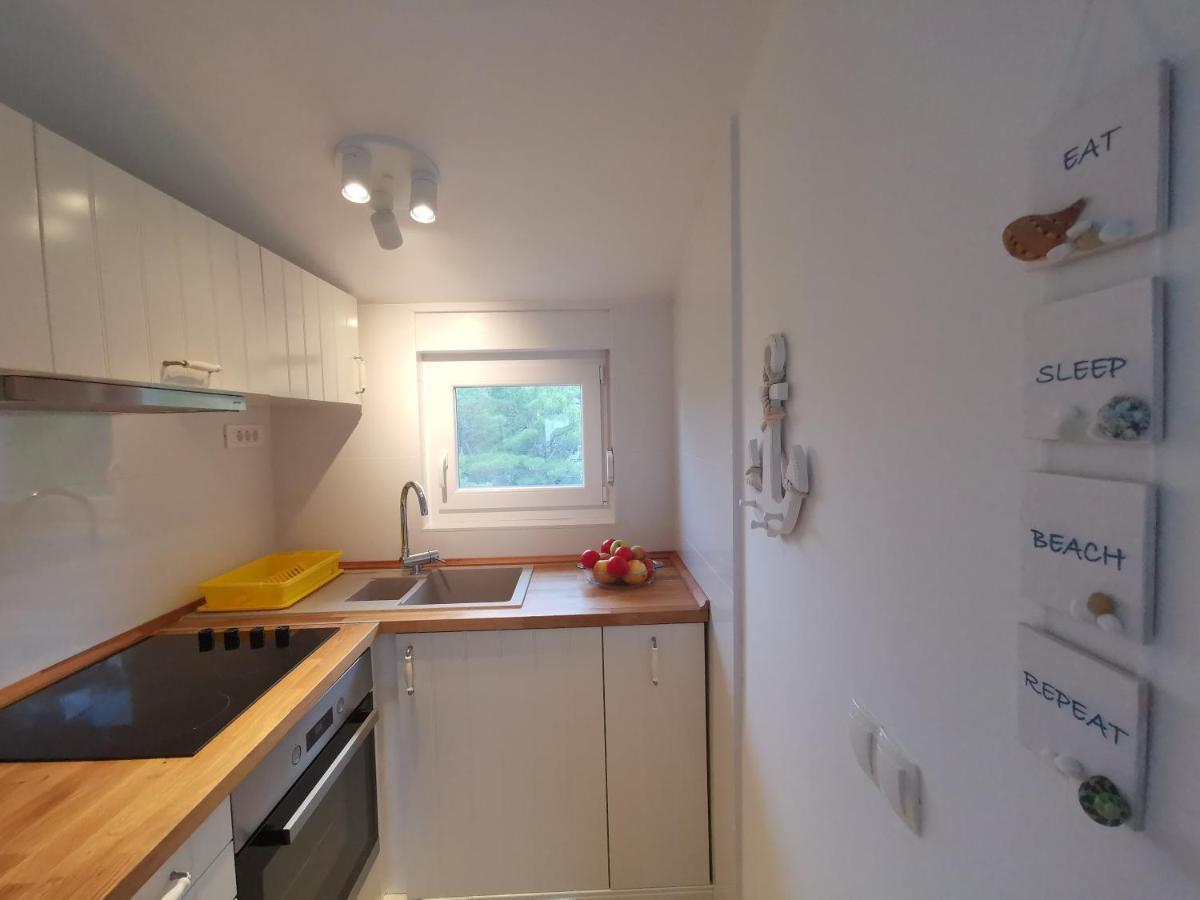 Old Town Paklenica Apartment Starigrad Paklenica Bagian luar foto